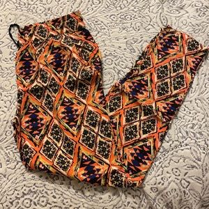 Patterned elastic waist pants